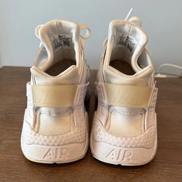 Nike Women's Sneakers White Sz 11 Air Huarache - Picture 4 of 7